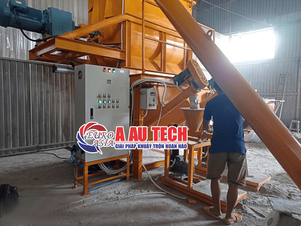 máy trộn bột trét 2 tấn