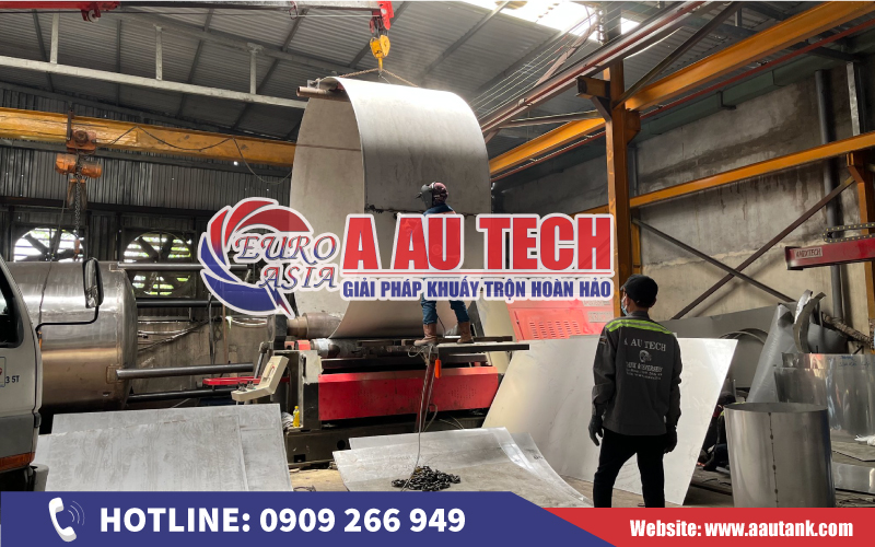 Á Âu đơn vị sản xuất tank chứa 8000 lít