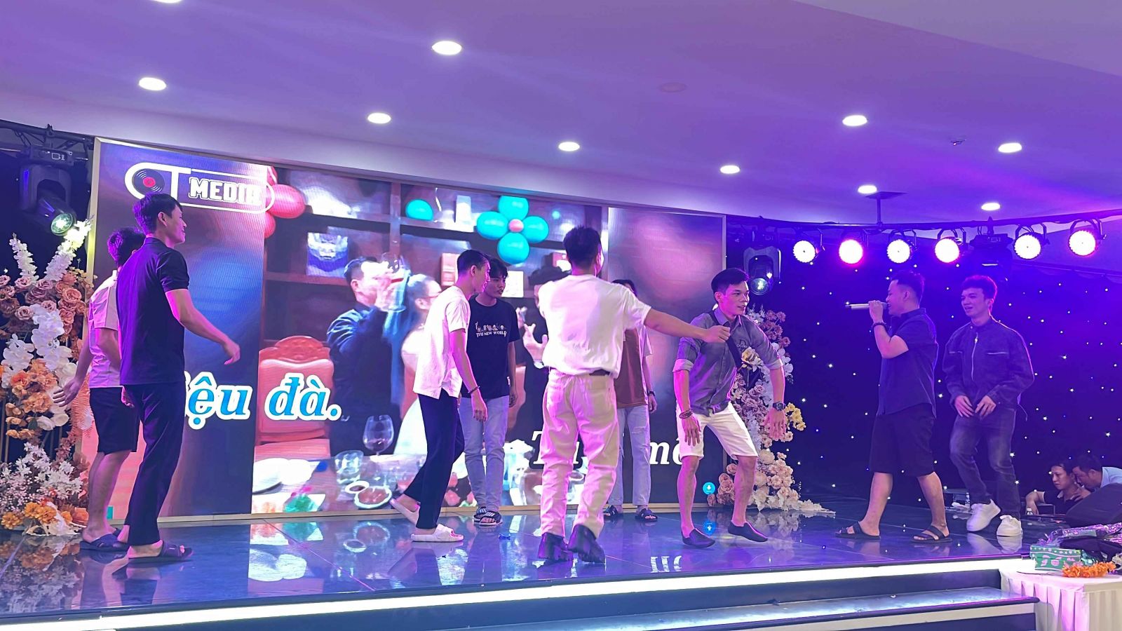 Văn nghệ gala