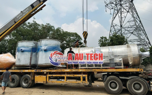 Bồn khuấy và silo chứa liệu