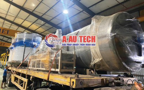 Bồn khuấy và silo chứa liệu