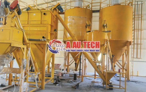 máy trộn bột 2 tầng kèm silo chứa liệu 20 tấn