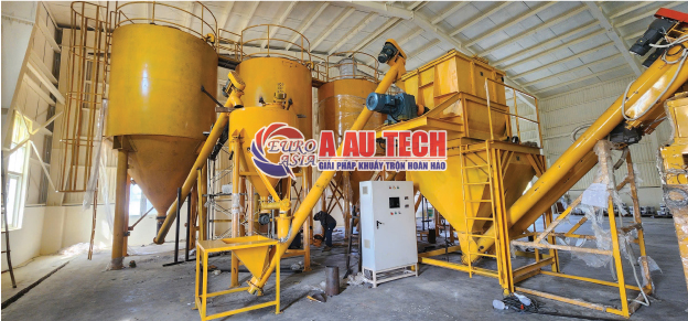 máy trộn bột 2 tầng kèm silo chứa liệu 20 tấn