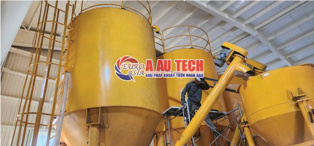 máy trộn bột 2 tầng kèm silo chứa liệu 20 tấn