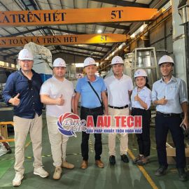 Khách tham quan, nghiệm thu bồn chứa silo tại Á Âu